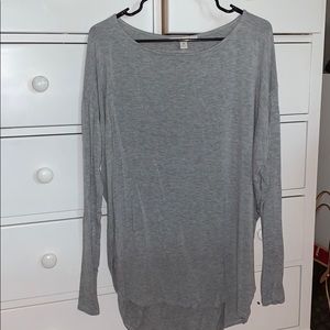 Gray long sleeve shirt